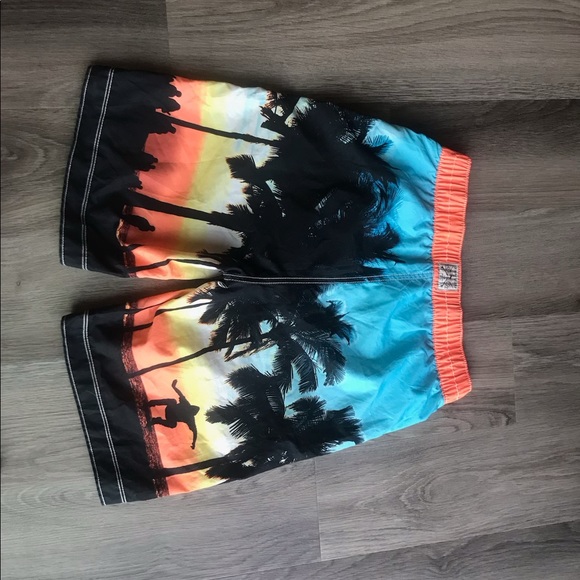 Boys GAP swim shorts - Picture 1 of 3